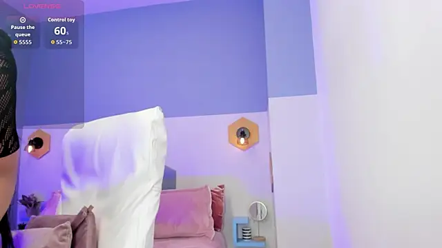 Chloe fischer  online show from March 2026 03:23:01 PM