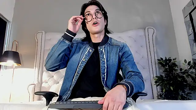 Karimferrer online show from November 2025 07:29:02 PM