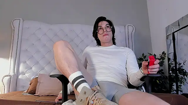 Karimferrer online show from December 2025 08:16:02 PM