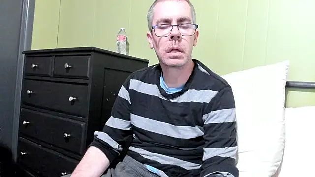 ImportantEquator0 online show from September 2025 08:25:02 PM