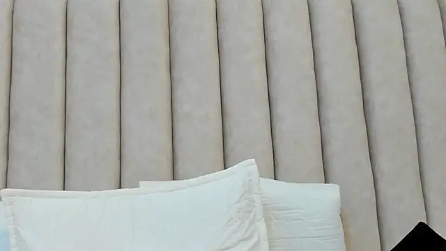 FreyaMoller online show from January 2025 10:32:02 PM