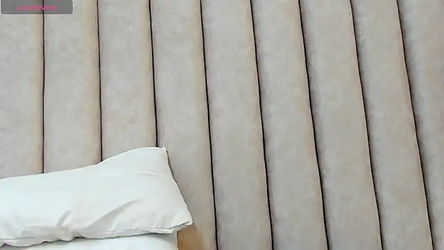 FreyaMoller online show from February 2025 06:31:01 PM