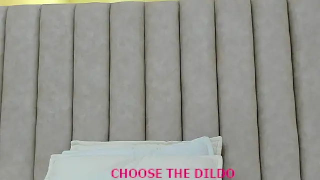 FreyaMoller online show from September 2025 07:47:01 PM