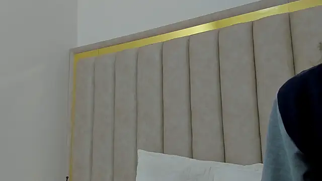 FreyaMoller online show from October 2025 07:55:01 PM