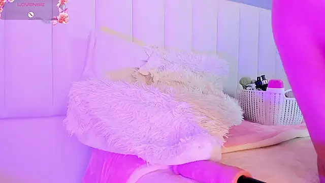 Sally  Walker online show from February 2025 01:32:01 AM