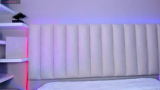 Sally  Walker online show from November 2025 03:06:02 AM