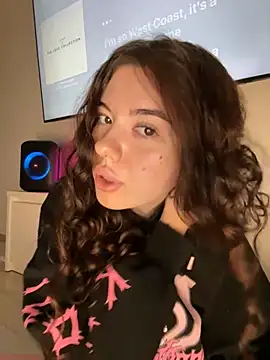 Kimi Ass online show from November 2025 01:06:02 AM