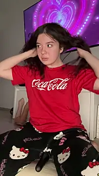 Kimi Ass online show from January 2026 03:39:01 PM