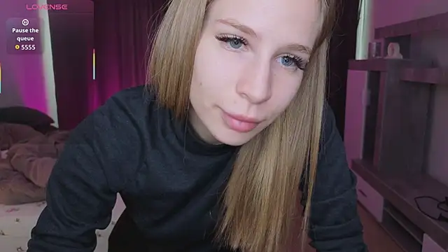 Elis Fox online show from March 2026 12:20:02 PM