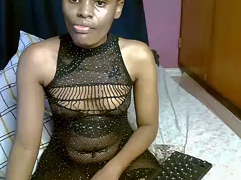 Queen petite  online show from April 2026 04:46:01 AM