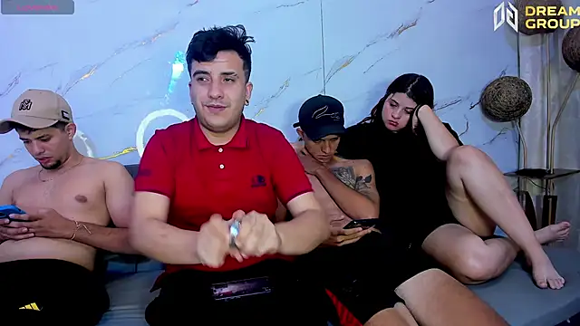 SlimLoves online show from November 2025 07:51:02 PM