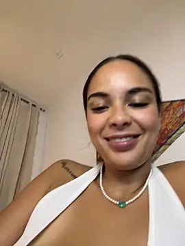 Snapshot of gabyaridi chatting on February 2025 03:24:01 AM gabyaridi online show from February 2025 03:24:01 AM
