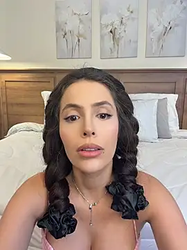 Snapshot of Amber_Rush_ chatting on June 2026 11:24:02 PM Amber Rush online show from June 2026 11:24:02 PM