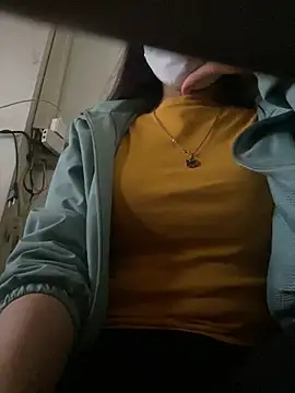 Snapshot of Tuongvy05 chatting on December 2024 08:50:01 AM Tuongvy05 online show from December 2024 08:50:01 AM