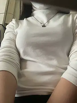 Snapshot of Tuongvy05 chatting on December 2024 05:28:02 AM Tuongvy05 online show from December 2024 05:28:02 AM