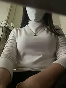 Snapshot of Tuongvy05 chatting on December 2024 09:39:02 AM Tuongvy05 online show from December 2024 09:39:02 AM