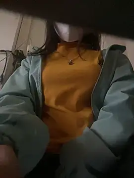 Snapshot of Tuongvy05 chatting on December 2024 01:38:02 PM Tuongvy05 online show from December 2024 01:38:02 PM