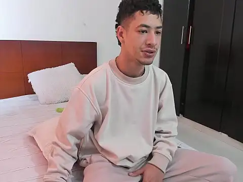 Chandler ken online show from October 2025 12:27:02 PM