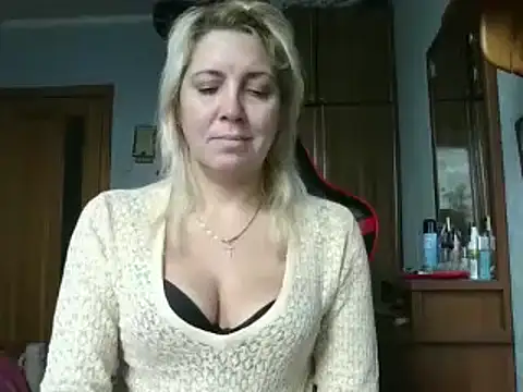 IrinaB1 online show from November 2025 08:14:01 AM