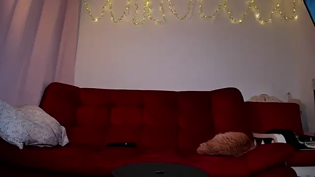 ohpetitemuse online show from February 2025 07:04:02 PM