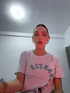 Snapshot of Carlita_cute chatting on June 2026 04:08:01 AM Carlita cute online show from June 2026 04:08:01 AM