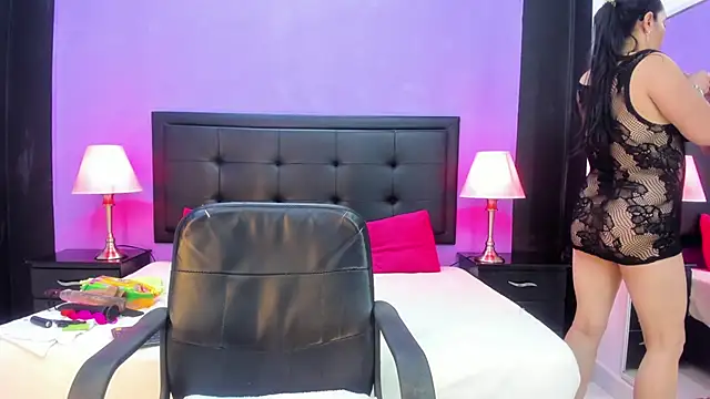 MaduraLuciana online show from January 2025 05:15:01 PM