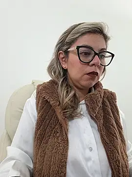 Cata Office-12 online show from October 2025 01:24:02 PM