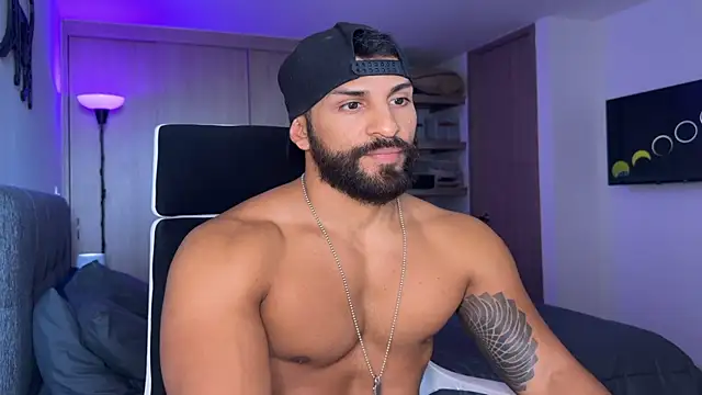 SamDornan online show from January 2025 07:04:01 PM
