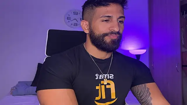 SamDornan online show from February 2025 12:22:02 AM