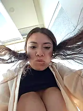 valery mora online show from January 2025 05:20:01 PM