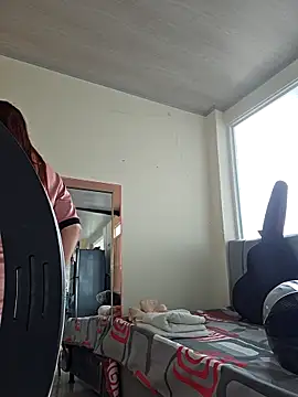 valery mora online show from September 2025 04:34:02 PM