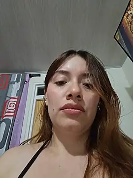 Snapshot of valery_mora chatting on April 2026 11:19:02 PM valery mora online show from April 2026 11:19:02 PM