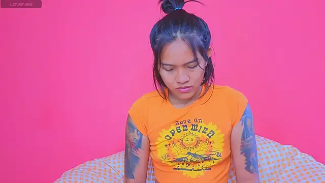 Natsu   online show from December 2024 03:05:02 AM