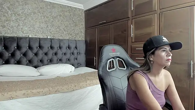 stella xue online show from January 2025 11:33:01 PM