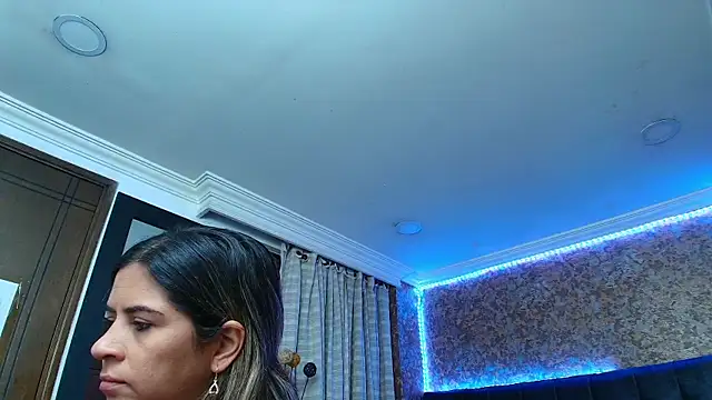 stella xue online show from October 2025 09:48:02 PM