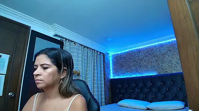 stella xue online show from October 2025 09:28:02 PM