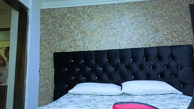 stella xue online show from November 2025 10:42:02 PM