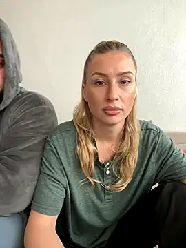 belle98 online show from November 2025 01:22:01 PM