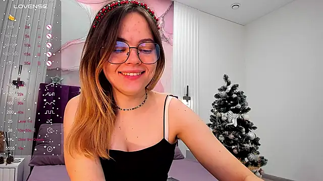 Kelly Cuutie online show from December 2024 04:19:02 AM