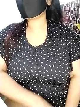 Snapshot of Tishani chatting on March 2026 04:42:01 PM Tishani online show from March 2026 04:42:01 PM