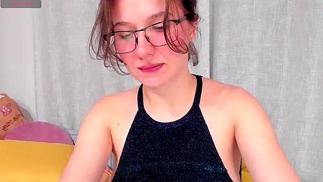 Lilith lutherlow online show from October 2025 05:55:01 PM