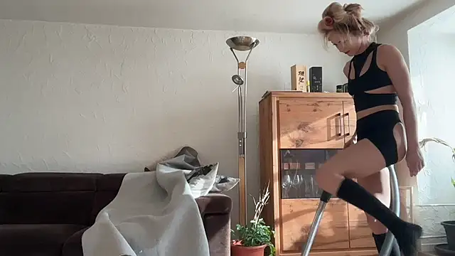 missdaisydiamond777 online show from February 2026 10:03:02 AM