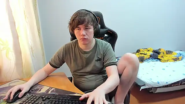 iliaskrislove online show from September 2025 09:33:02 AM