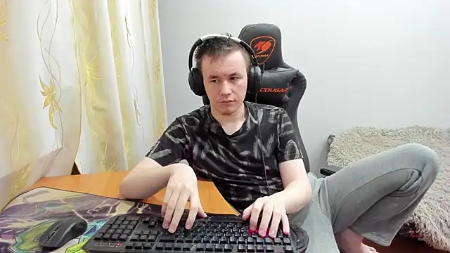 iliaskrislove online show from November 2025 12:09:01 AM