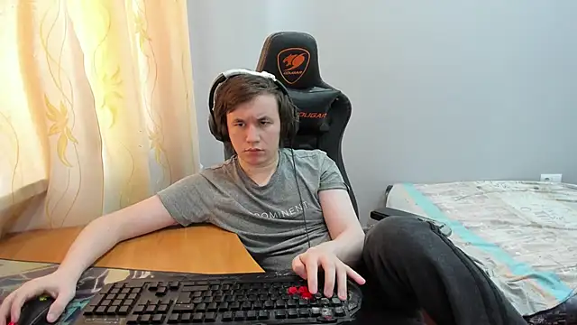 iliaskrislove online show from March 2026 01:04:01 PM