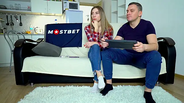 Snapshot of littlesweettifany chatting on January 2025 01:17:01 PM littlesweettifany online show from January 2025 01:17:01 PM