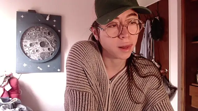 emily pearl  online show from December 2025 02:13:01 PM