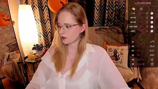 Aemilia  online show from October 2025 08:15:02 AM