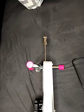 Linalicious online show from November 2025 08:25:02 AM