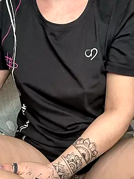 Linalicious online show from March 2026 06:36:02 AM